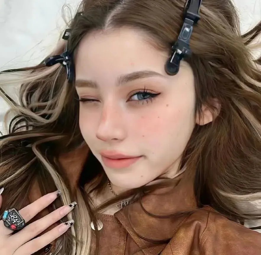 玛德莲堕落少女